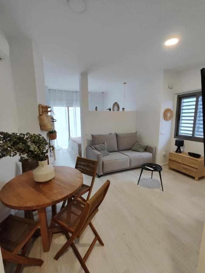 Apartamento Dos Aceras Malaga Exterior photo